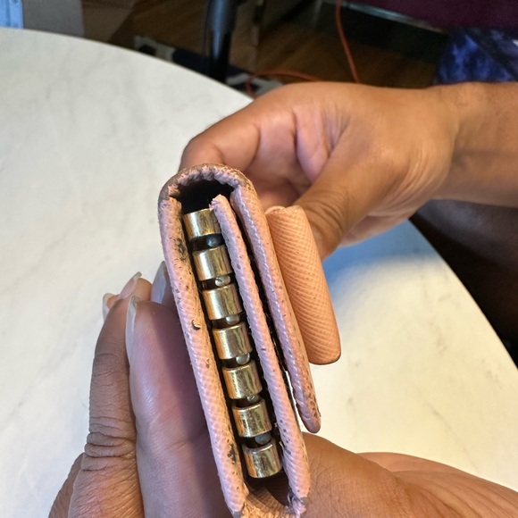 Authentic Preowned Prada Saffiano Bow key Holder - Picture 6 of 8